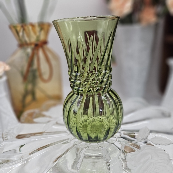 Green vase with rope detail - Picture 3 of 3